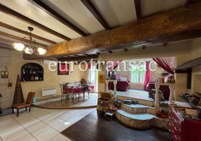 SERVIAN - Spacious village house of 200 m2 with independent T2