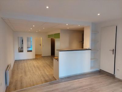 ST PARGOIRE (34230) – Rue de la République