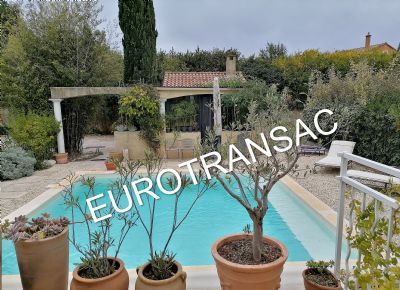 Villa of 157 m² with swimming pool on a plot of 1099 m²