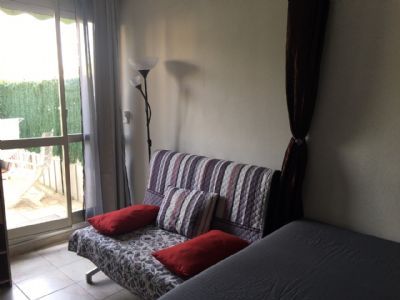 BALARUC THE BATHS - STUDIO OF 18M² WITH ITS GARDEN OF 13M² - CLOSE TO SHOPS, BEACH, CURE