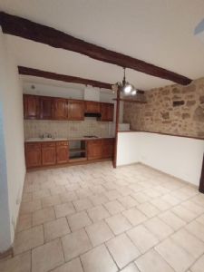  SAINT PONS DE MAUSCHIENS  AGREABLE MAISON DE VILLAGE T2