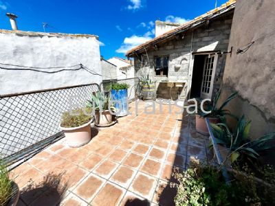 170m² Village house with terrace and garage to restore