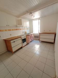 Location Maison 3 pièces 79 m² Campagnan (34230)