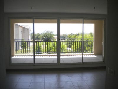 SAINT PARGOIRE (34230)TRES BEL APPARTEMENT F3 NEUF +TERRASSE + PARKING