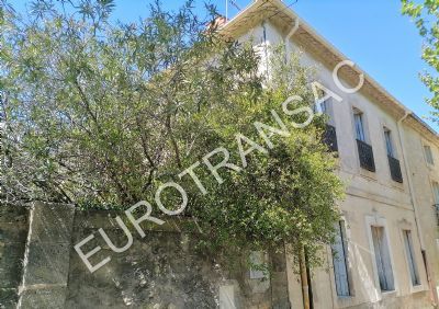 VALROS, Maison de caractère avec garages et jardin de 196 m²